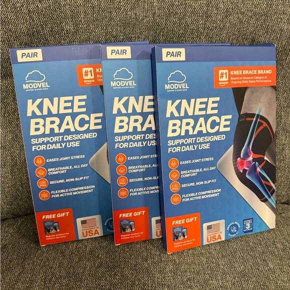NWT knee brace sleeve support small medium large - Picture 2 of 3